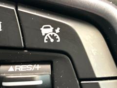 ������®�ɽ���ǽ�ե��롼������ȥ�����۹�®ƻϩ�Ǥ�Ĺ��Υ���Ԥ��ڤˡ�����ư��®�٤��ݤĥ��롼������ȥ����뤬�����ͷڸ������ƥ��Ϣ�Ȥ��������μ�ξ���Τ��Ƽִ֤��ݤĤ褦��®��Ĵ�ᤷ�Ƥ���ޤ����� 5