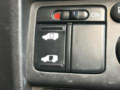 �ڥѥ���饤�ɥɥ��ۥ��ޡ��ȥ����䱿ž�ʤΥ����å��ǥ��饤�ɥɥ��γ��Ĥ���ǽ����ư�������Ϥ�����ƥɥ��򳫤���ɬ�פ�̵���������������ͤǤ⡢�Ť���ʪ����äƤ������饯�˳����Ĥ�Ǥ��ޤ��� 6