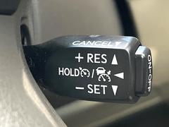 �ڥ졼�������롼������ȥ�����۹�®ƻϩ�Ǥ�Ĺ��Υ���Ԥ��ڤˡ�����ư��®�٤��ݤĥ��롼������ȥ����뤬�����ͷڸ������ƥ��Ϣ�Ȥ��������μ�ξ���Τ��Ƽִ֤��ݤĤ褦��®��Ĵ�ᤷ�Ƥ���ޤ����� 6