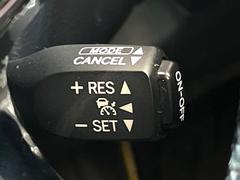 �ڥ졼�������롼������ȥ�����۹�®ƻϩ�Ǥ�Ĺ��Υ���Ԥ��ڤˡ�����ư��®�٤��ݤĥ��롼������ȥ����뤬�����ͷڸ������ƥ��Ϣ�Ȥ��������μ�ξ���Τ��Ƽִ֤��ݤĤ褦��®��Ĵ�ᤷ�Ƥ���ޤ����� 5