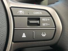 �ڥ����ץƥ��֥��롼������ȥ�����۹�®ƻϩ�Ǥ�Ĺ��Υ���Ԥ��ڤˡ�����ư��®�٤��ݤĥ��롼������ȥ����뤬�����ͷڸ������ƥ��Ϣ�Ȥ��������μ�ξ���Τ��Ƽִ֤��ݤĤ褦��®��Ĵ�ᤷ�Ƥ���ޤ����� 6