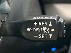 �ڥ졼�������롼������ȥ�����۹�®ƻϩ�Ǥ�Ĺ��Υ���Ԥ��ڤˡ�����ư��®�٤��ݤĥ��롼������ȥ����뤬�����ͷڸ������ƥ��Ϣ�Ȥ��������μ�ξ���Τ��Ƽִ֤��ݤĤ褦��®��Ĵ�ᤷ�Ƥ���ޤ����� 5