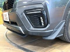 【ＳＴＩエアロ】人気のＳＴＩエアロを装備！クルマの外観がよりスタイリッシュになり、街中で存在感あふれる１台に♪将来買い替える時にもリセールに影響しやすく、価値ある人気の装備です！ 3