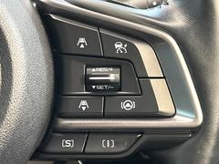 【全車速追従機能付クルーズコントロール】高速道路での長距離走行が楽に！！自動で速度を保つクルーズコントロールが、衝突軽減システムと連携し、前方の車両を感知して車間を保つように速度調節してくれます！！ 6