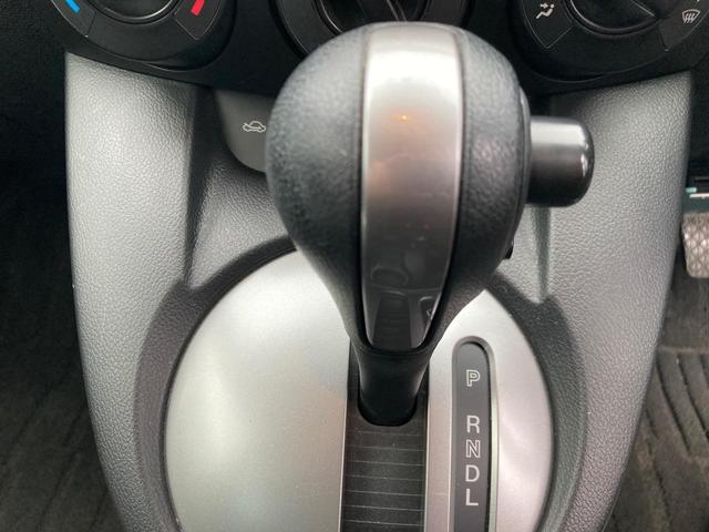 デミオ １３Ｃ－Ｖ　スマートエディションＩＩ　バックカメラ　キーレスエントリー　電動格納ミラー　オートマ車　ナビ　ブルートゥース　オートエアコン　ヘッドライトレベライザードライブレコーダー　ＥＴＣ（56枚目）