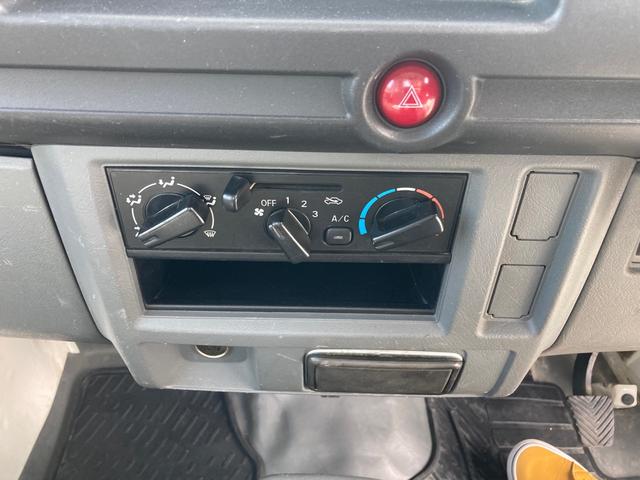 ミニキャブトラック ＶＸ－ＳＥ　オートマチック車　ドライブレコーダー　ＥＴＣ　走行距離２３８２２ｋｍ　エアコン　ヘッドライトレベライザー　積載量３５０ｋｇ　運転席エアバック　三方開（38枚目）