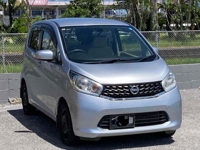 デイズ Ｊ　キーレスエントリー　電動格納ミラー　ベンチシート　ＣＶＴ　ＡＢＳ　ＣＤ　衝突安全ボディ　エアコン　パワーステアリング　パワーウィンドウ（13枚目）