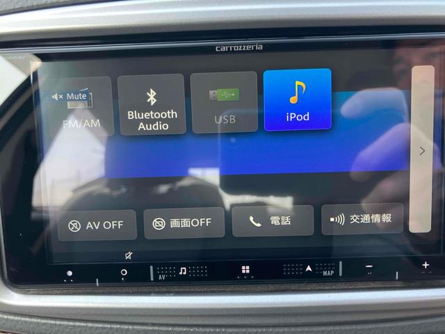 ヴィッツ Ｆ　スマイルエディション　ドライブレコーダー　ＥＴＣ　バックカメラ　ナビ　オートライト　スマートキー　電動格納ミラー　ＣＶＴ　盗難防止システム　衝突安全ボディ　ＡＢＳ　ＵＳＢ　Ｂｌｕｅｔｏｏｔｈ　エアコン　パワーステアリング（5枚目）