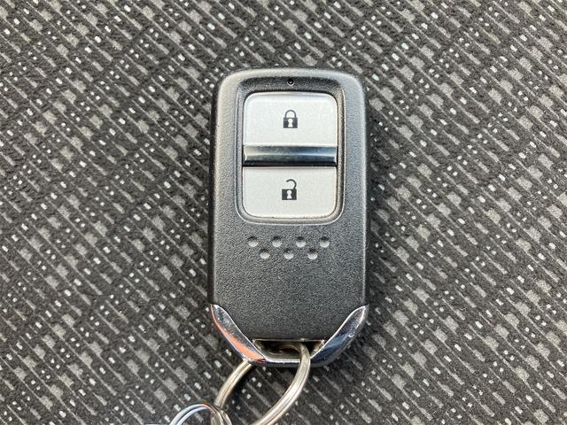 �t���Ăĕ֗��I�ƂĂ��l�C�̍��������̃X�}�[�g�L�[�V�X�e���B�L�[���g�т��Ă��邾���ŁA�h�A���b�N�̊J���тɃG���W���̎n�����\�ȑ����ł��B�v�b�V���X�^�[�g�ł��̂ŃG���W���̎n�����{�^�������������ł�