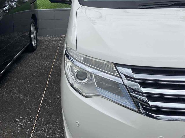 セレナ ２０Ｇ　Ｓ－ハイブリッドアドバンスドセーフティパック　ドライブレコーダー　バックカメラ　クリアランスソナー　オートクルーズコントロール　衝突被害軽減システム　両側電動スライドドア　ＬＥＤヘッドランプ　スマートキー　３列シート　ＣＶＴ　アルミホイール（4枚目）