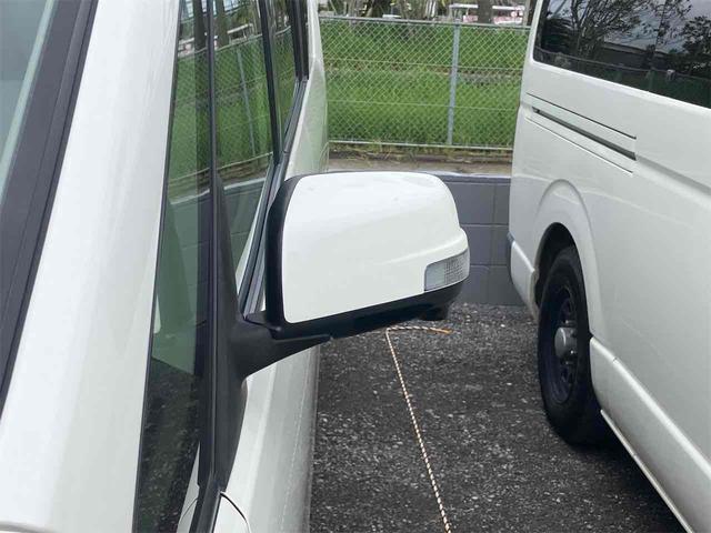 セレナ ２０Ｇ　Ｓ－ハイブリッドアドバンスドセーフティパック　ドライブレコーダー　バックカメラ　クリアランスソナー　オートクルーズコントロール　衝突被害軽減システム　両側電動スライドドア　ＬＥＤヘッドランプ　スマートキー　３列シート　ＣＶＴ　アルミホイール（9枚目）