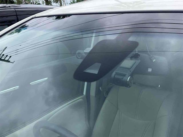 セレナ ２０Ｇ　Ｓ－ハイブリッドアドバンスドセーフティパック　ドライブレコーダー　バックカメラ　クリアランスソナー　オートクルーズコントロール　衝突被害軽減システム　両側電動スライドドア　ＬＥＤヘッドランプ　スマートキー　３列シート　ＣＶＴ　アルミホイール（10枚目）