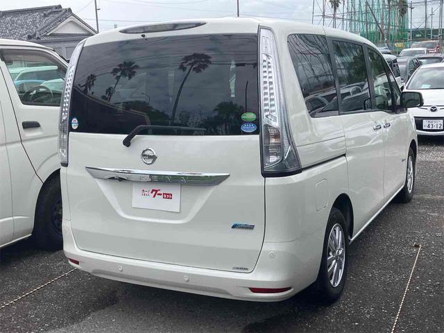 セレナ ２０Ｇ　Ｓ－ハイブリッドアドバンスドセーフティパック　ドライブレコーダー　バックカメラ　クリアランスソナー　オートクルーズコントロール　衝突被害軽減システム　両側電動スライドドア　ＬＥＤヘッドランプ　スマートキー　３列シート　ＣＶＴ　アルミホイール（15枚目）