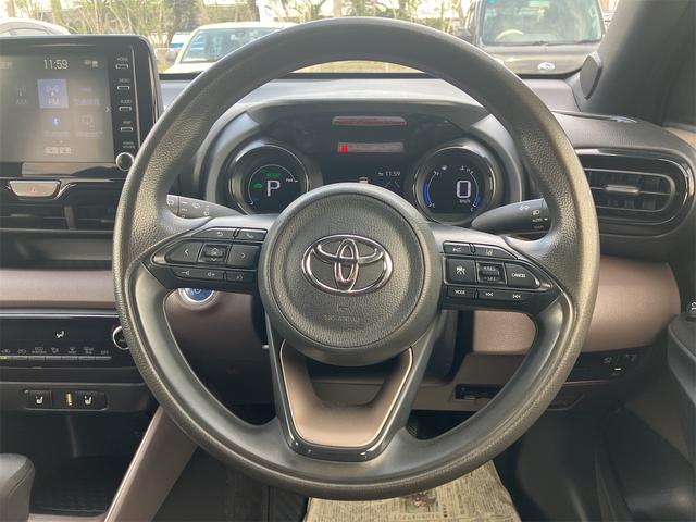 ヤリス ハイブリッドＧ　ドライブレコーダー　全周囲カメラ　ナビ　クリアランスソナー　オートクルーズコントロール　レーンアシスト　衝突被害軽減システム　オートマチックハイビーム　オートライト　スマートキー　電動格納ミラー（3枚目）