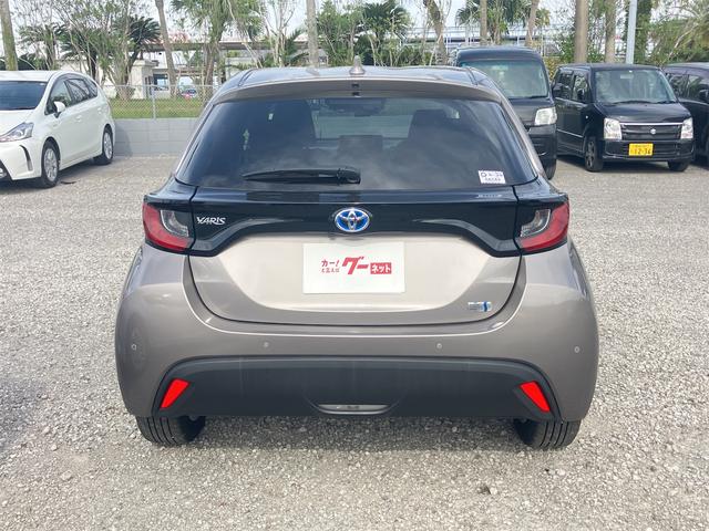 ヤリス ハイブリッドＧ　ドライブレコーダー　全周囲カメラ　ナビ　クリアランスソナー　オートクルーズコントロール　レーンアシスト　衝突被害軽減システム　オートマチックハイビーム　オートライト　スマートキー　電動格納ミラー（15枚目）