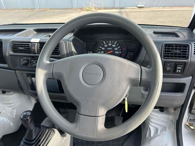 ＳＤ　４ＷＤ　軽トラック　ＭＴ　エアコン　運転席エアバッグ　ＣＤ　ＤＶＤ再生　三方開　パワステ（画像2）