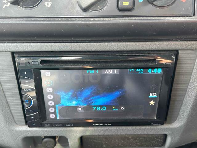 ＳＤ　４ＷＤ　軽トラック　ＭＴ　エアコン　運転席エアバッグ　ＣＤ　ＤＶＤ再生　三方開　パワステ（画像4）