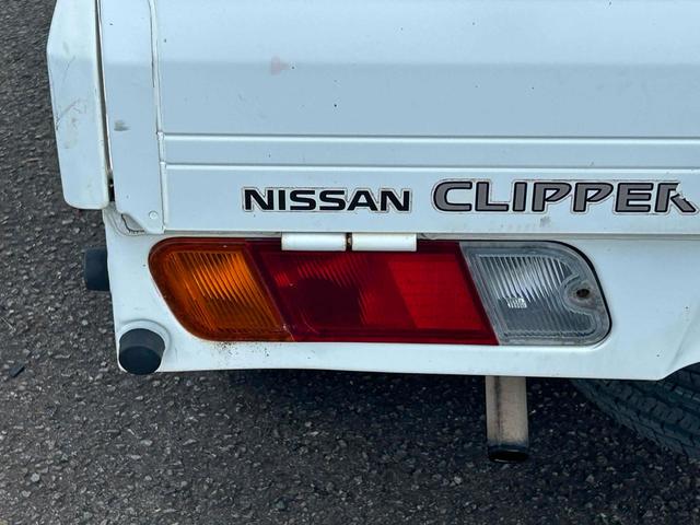 ＳＤ　４ＷＤ　軽トラック　ＭＴ　エアコン　運転席エアバッグ　ＣＤ　ＤＶＤ再生　三方開　パワステ（画像30）