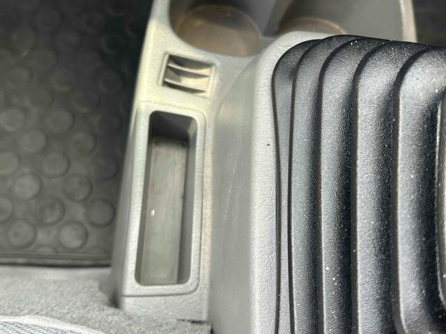 ＳＤ　４ＷＤ　軽トラック　ＭＴ　エアコン　運転席エアバッグ　ＣＤ　ＤＶＤ再生　三方開　パワステ（画像45）