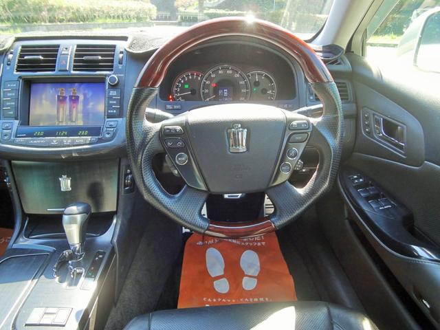 クラウン ３．５アスリートＧパッケージ　ナビ　フルセグ　Ｂｌｕｅｔｏｏｔｈ　バックカメラ　サンルーフ　ローダウン　車高調　社外アルミ　エアロ　革シート　社外ステアリング　スマートキー（16枚目）