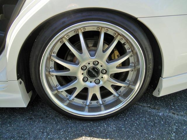 クラウン ３．５アスリートＧパッケージ　ナビ　フルセグ　Ｂｌｕｅｔｏｏｔｈ　バックカメラ　サンルーフ　ローダウン　車高調　社外アルミ　エアロ　革シート　社外ステアリング　スマートキー（26枚目）