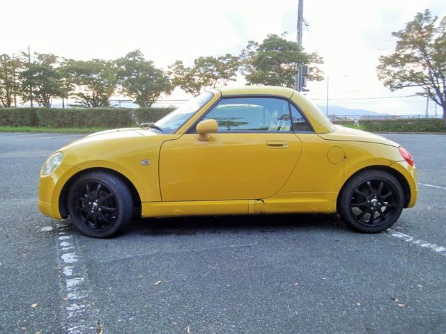 コペン アクティブトップ　５速ＭＴ　ナビ　フルセグ　Ｂｌｕｅｔｏｏｔｈ　社外アルミ　社外マフラー（5枚目）