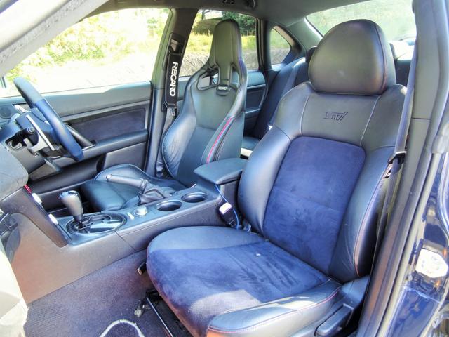レガシィＢ４ ｔｕｎｅｄ　ｂｙ　ＳＴＩ　オーバーホール後３５０００キロ　ＨＫＳ２．２Ｌエンジン　社外マフラー　ＳＴＩ１８インチ　ブレンボキャリパー　オーリンズ足廻り　社外ＬＳＤ　社外追加メーター　ナビ　ＴＶ　ＥＴＣ　運転席レカロシート（13枚目）