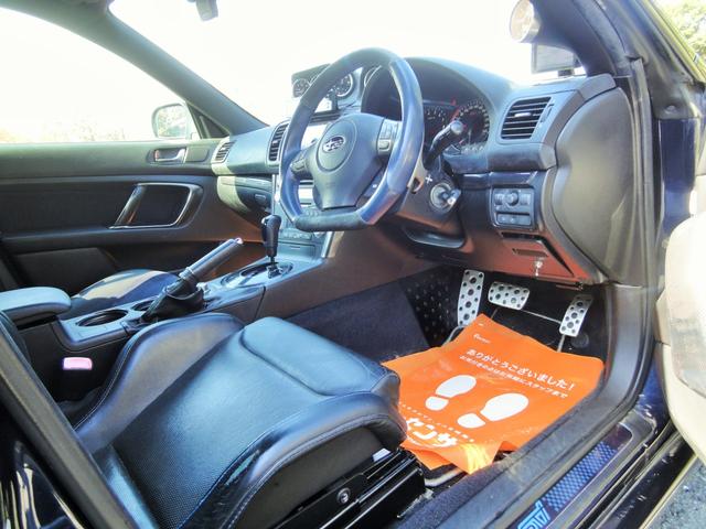 レガシィＢ４ ｔｕｎｅｄ　ｂｙ　ＳＴＩ　オーバーホール後３５０００キロ　ＨＫＳ２．２Ｌエンジン　社外マフラー　ＳＴＩ１８インチ　ブレンボキャリパー　オーリンズ足廻り　社外ＬＳＤ　社外追加メーター　ナビ　ＴＶ　ＥＴＣ　運転席レカロシート（17枚目）