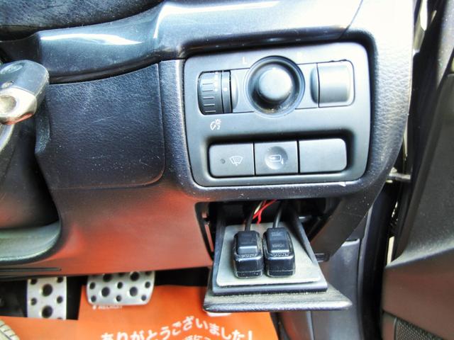 レガシィＢ４ ｔｕｎｅｄ　ｂｙ　ＳＴＩ　オーバーホール後３５０００キロ　ＨＫＳ２．２Ｌエンジン　社外マフラー　ＳＴＩ１８インチ　ブレンボキャリパー　オーリンズ足廻り　社外ＬＳＤ　社外追加メーター　ナビ　ＴＶ　ＥＴＣ　運転席レカロシート（23枚目）