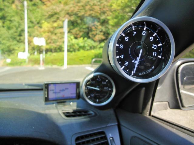 レガシィＢ４ ｔｕｎｅｄ　ｂｙ　ＳＴＩ　オーバーホール後３５０００キロ　ＨＫＳ２．２Ｌエンジン　社外マフラー　ＳＴＩ１８インチ　ブレンボキャリパー　オーリンズ足廻り　社外ＬＳＤ　社外追加メーター　ナビ　ＴＶ　ＥＴＣ　運転席レカロシート（25枚目）