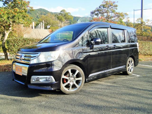 ステップワゴンスパーダ Ｚ　ナビ　フルセグ　Ｂｌｕｅｔｏｏｔｈ　バックカメラ　社外シートカバー　両側パワースライドドア　スカイルーフ　１８インチアルミ　スマートキー（7枚目）