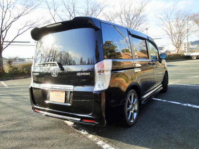 ステップワゴンスパーダ Ｚ　ナビ　フルセグ　Ｂｌｕｅｔｏｏｔｈ　バックカメラ　社外シートカバー　両側パワースライドドア　スカイルーフ　１８インチアルミ　スマートキー（8枚目）