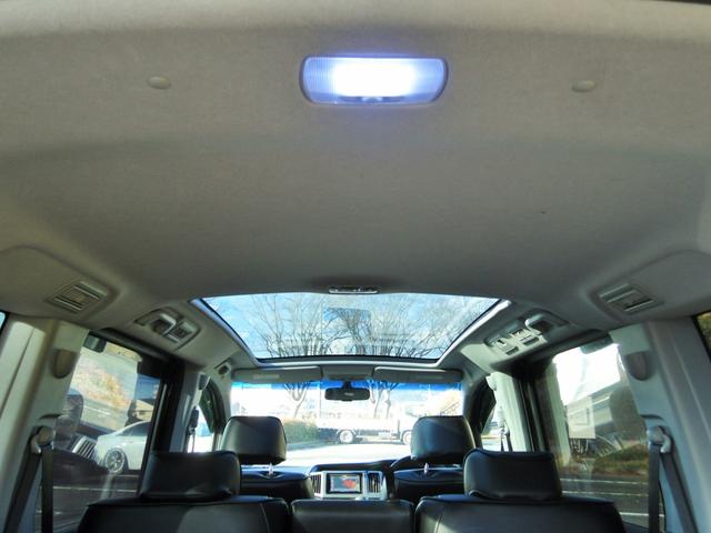 ステップワゴンスパーダ Ｚ　ナビ　フルセグ　Ｂｌｕｅｔｏｏｔｈ　バックカメラ　社外シートカバー　両側パワースライドドア　スカイルーフ　１８インチアルミ　スマートキー（13枚目）