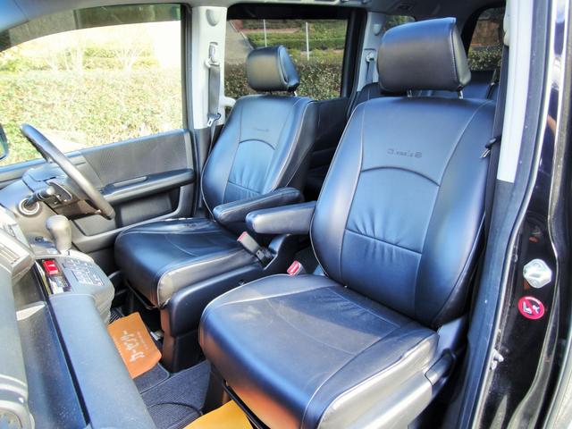 ステップワゴンスパーダ Ｚ　ナビ　フルセグ　Ｂｌｕｅｔｏｏｔｈ　バックカメラ　社外シートカバー　両側パワースライドドア　スカイルーフ　１８インチアルミ　スマートキー（16枚目）