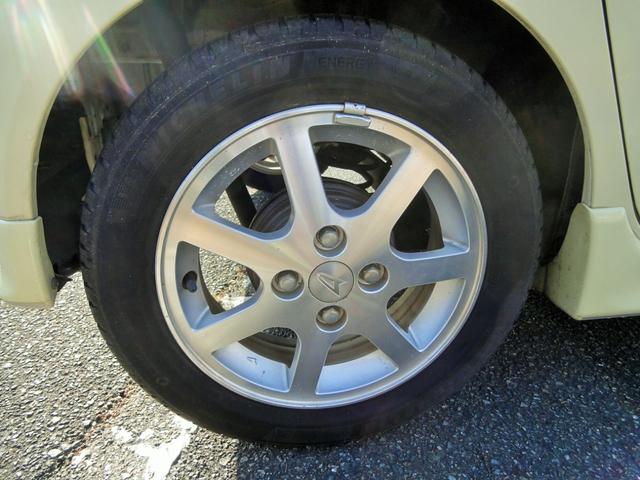 エッセ カスタム　ナビ　ワンセグ　Ｂｌｕｅｔｏｏｔｈ　純正エアロ　純正アルミ　キーレス　ＥＴＣ（24枚目）