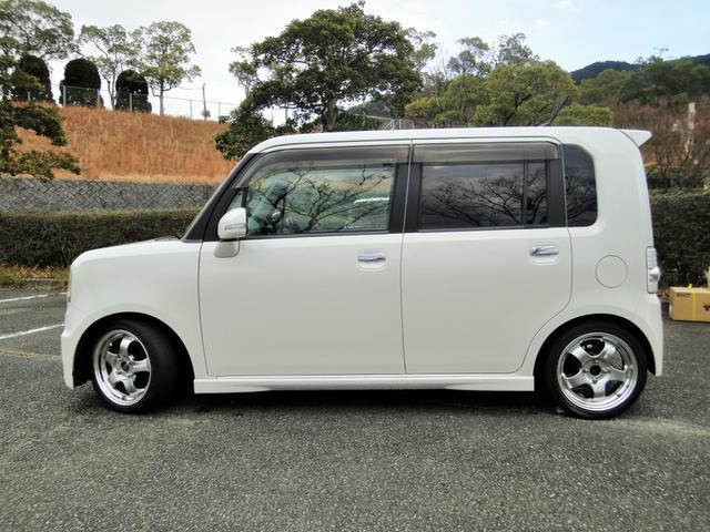 ムーヴコンテ カスタム　ＲＳ　ローダウン　車高調　社外マフラー　社外アルミ　ナビ　Ｂｌｕｅｔｏｏｔｈ　フルセグ　スマートキー　運転席パワーシート（5枚目）