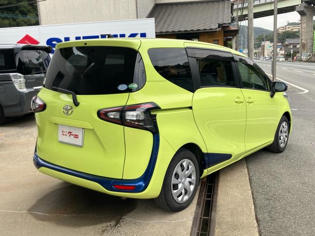 ナビテレビ　バックカメラ　ＥＴＣ　スマートキー　プッシュスタート　セキュリティー　アイドリングストップ　片側パワースライドドア