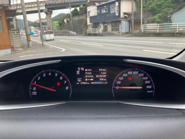 ナビテレビ　バックカメラ　ＥＴＣ　スマートキー　プッシュスタート　セキュリティー　アイドリングストップ　片側パワースライドドア