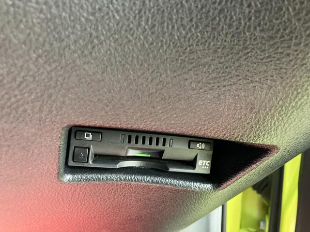 ナビテレビ　バックカメラ　ＥＴＣ　スマートキー　プッシュスタート　セキュリティー　アイドリングストップ　片側パワースライドドア