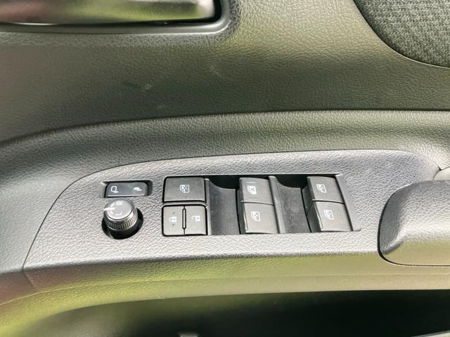 ナビテレビ　バックカメラ　ＥＴＣ　スマートキー　プッシュスタート　セキュリティー　アイドリングストップ　片側パワースライドドア