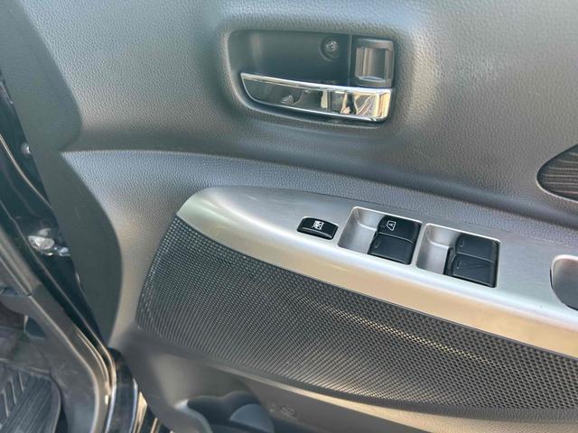 デイズルークス ハイウェイスター X 全周囲カメラ 両側スライド・片側電動 TV HID スマートキー アイドリングストップ 電動格納ミラー ベンチシート CVT 盗難防止システム ABS ESC CD DVD再生 USB(12枚目)