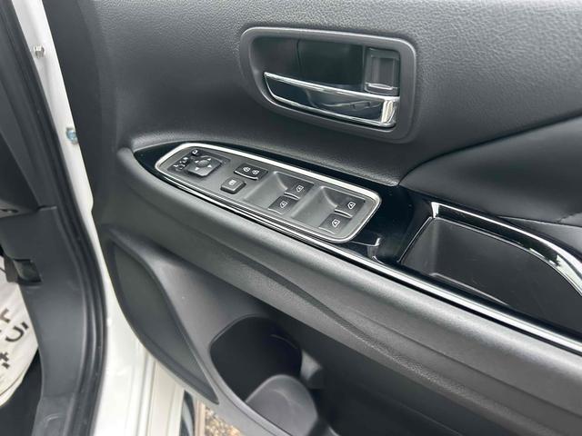 アウトランダーPHEV Gリミテッドエディション 4WD ETC バックカメラ クリアランスソナー オートクルーズコントロール レーンアシスト パワーシート 衝突被害軽減システム ナビ オートライト LEDヘッドランプ アルミホイール スマートキー(7枚目)