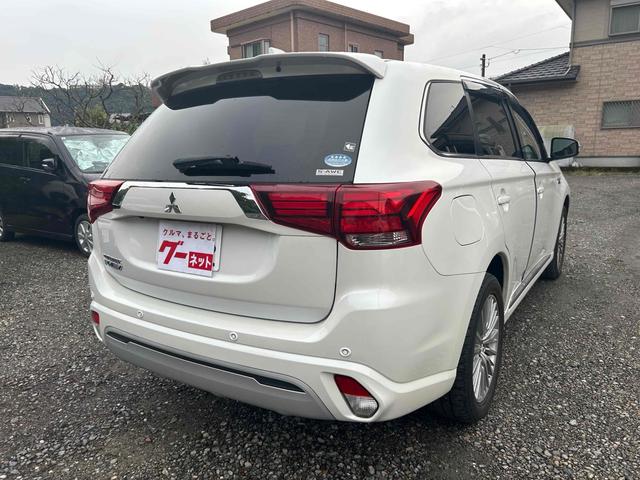 アウトランダーPHEV Gリミテッドエディション 4WD ETC バックカメラ クリアランスソナー オートクルーズコントロール レーンアシスト パワーシート 衝突被害軽減システム ナビ オートライト LEDヘッドランプ アルミホイール スマートキー(10枚目)