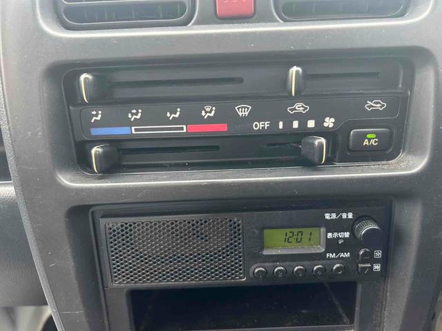 キャリイトラック 　４ＷＤ　ＭＴ　エアコン（5枚目）