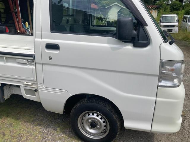 エアコン・パワステ スペシャル 4WD.5速マニュアル 走行23300KM(27枚目)