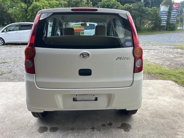 ミラ Ｘスペシャル　５速マニュアル・走行１４１００Ｋｍ・車検令和８年７月迄・タイヤ４本新品交換済・故障診断実施済（8枚目）