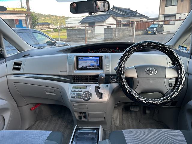 エスティマ アエラス　ＥＴＣ　バックカメラ　ナビ　ＴＶ　両側スライド・片側電動　ＨＩＤ　サンルーフ　スマートキー　電動格納ミラー　３列シート　オットマン　ＣＶＴ　アルミホイール　ＣＤ　ＤＶＤ再生　ＵＳＢ　Ｂｌｕｅｔｏｏｔｈ（2枚目）