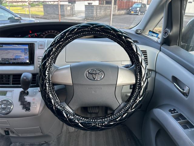 エスティマ アエラス　ＥＴＣ　バックカメラ　ナビ　ＴＶ　両側スライド・片側電動　ＨＩＤ　サンルーフ　スマートキー　電動格納ミラー　３列シート　オットマン　ＣＶＴ　アルミホイール　ＣＤ　ＤＶＤ再生　ＵＳＢ　Ｂｌｕｅｔｏｏｔｈ（3枚目）