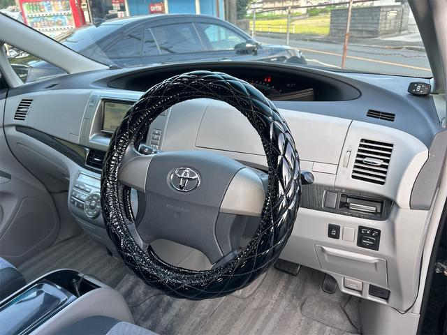 エスティマ アエラス　ＥＴＣ　バックカメラ　ナビ　ＴＶ　両側スライド・片側電動　ＨＩＤ　サンルーフ　スマートキー　電動格納ミラー　３列シート　オットマン　ＣＶＴ　アルミホイール　ＣＤ　ＤＶＤ再生　ＵＳＢ　Ｂｌｕｅｔｏｏｔｈ（11枚目）