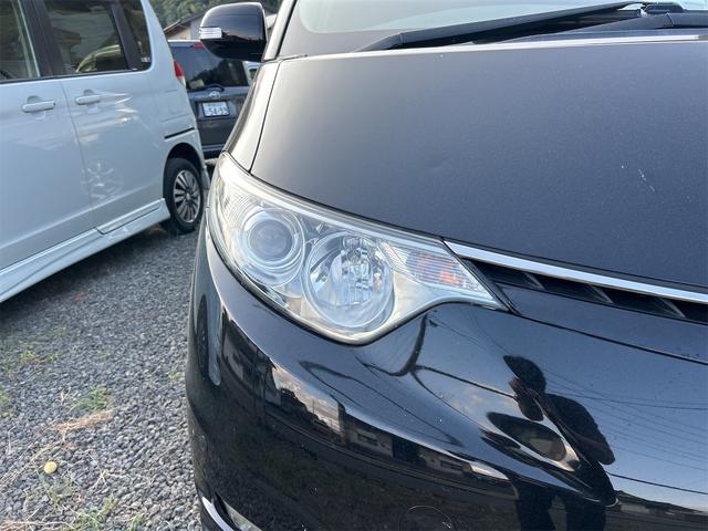 エスティマ アエラス　ＥＴＣ　バックカメラ　ナビ　ＴＶ　両側スライド・片側電動　ＨＩＤ　サンルーフ　スマートキー　電動格納ミラー　３列シート　オットマン　ＣＶＴ　アルミホイール　ＣＤ　ＤＶＤ再生　ＵＳＢ　Ｂｌｕｅｔｏｏｔｈ（14枚目）